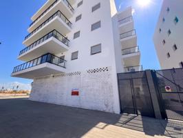 Local En alquiler en La Rinconada photo 0