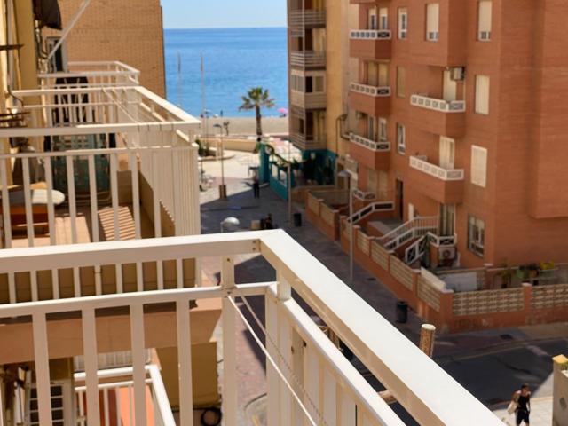 ¿Qué te parecería vivir en un edificio junto a la playa? photo 0