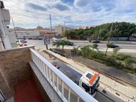 ¿Quieres vivir en una zona tranquila a un paso del centro? photo 0