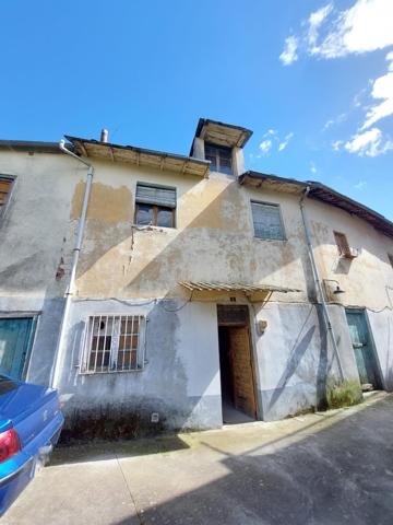 SE VENDE CASA CON TERRENO EN EL CENTRO DE CAMPONARAYA photo 0