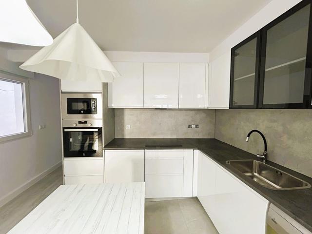 SE VENDE APARTAMENTO REFORMADO EN EL CENTRO DE PONFERRADA photo 0