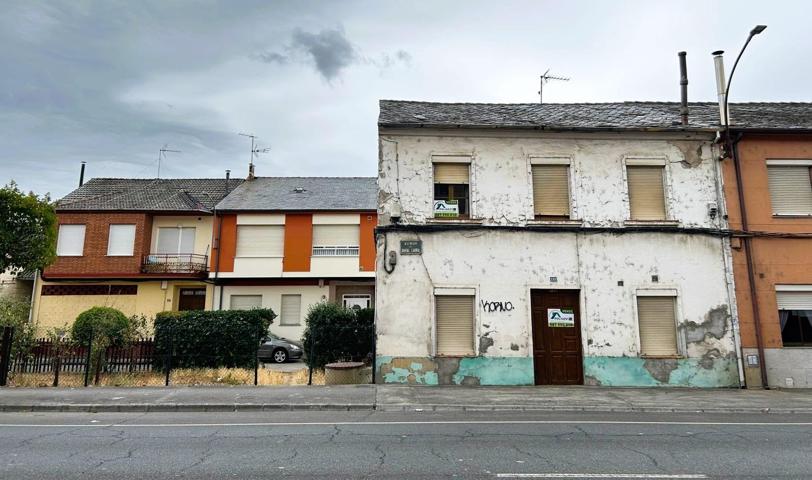 SE VENDE CASA CON TERRENO EN CAMPONARAYA photo 0