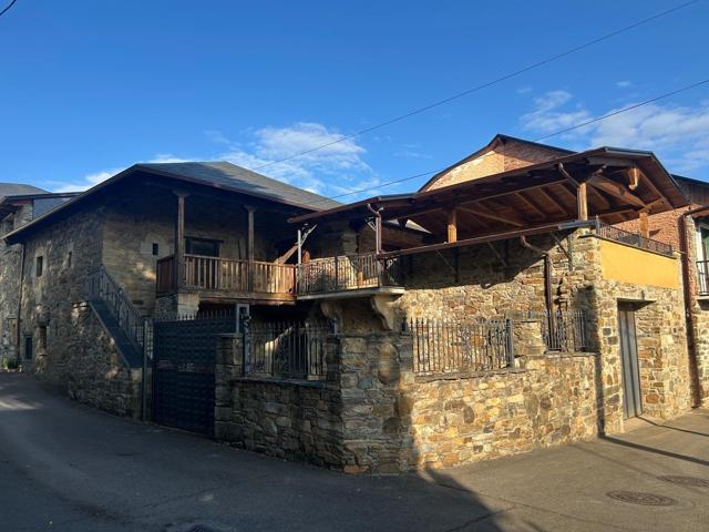 Encantadora Casa de Piedra en Arganza con Vistas a Viñedos photo 0