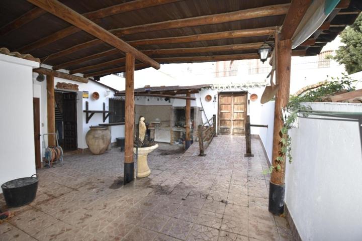 Pareado en venta en Macharaviaya de 156 m2 photo 0