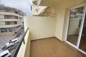 Piso con terraza, piscina y parking en Las Lagunas de Mijas photo 0