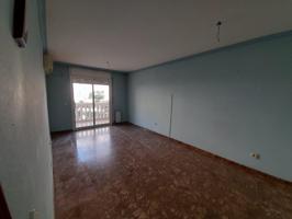 Piso ideal para familias en el barrio de Sant Pere y Sant Pau (Tarragona) photo 0