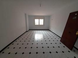 Piso En venta en Centre, Reus photo 0