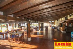 Restaurantes y comercio en Santillana del Mar, Cantabria photo 0