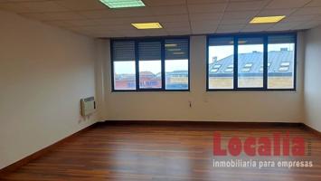 Amplia oficina de 95m² en Santander photo 0