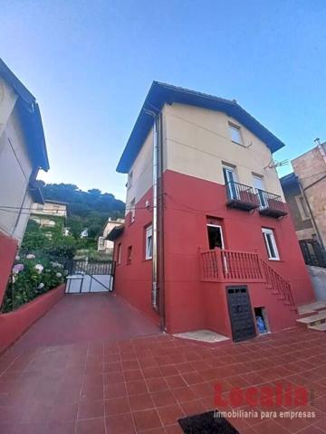 Singular chalet de tres niveles en Santander. photo 0