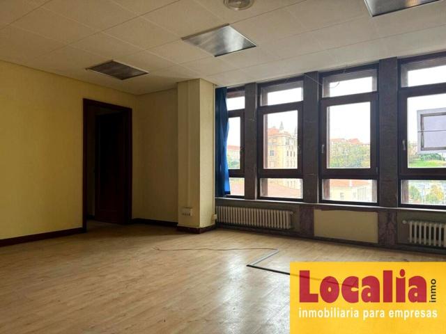 Excepcional local para oficinas en Santander. photo 0