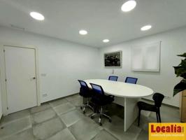 Amplia nave industrial en Camargo, Cantabria photo 0