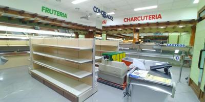 Tienda de alimentación o mercado en Torrelavega photo 0