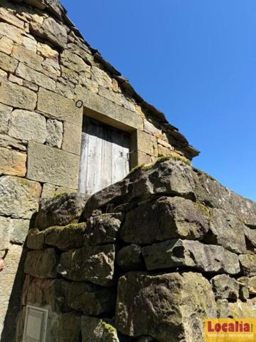 Cabaña en valles pasiegos 1.5 ha con luz y agua photo 0