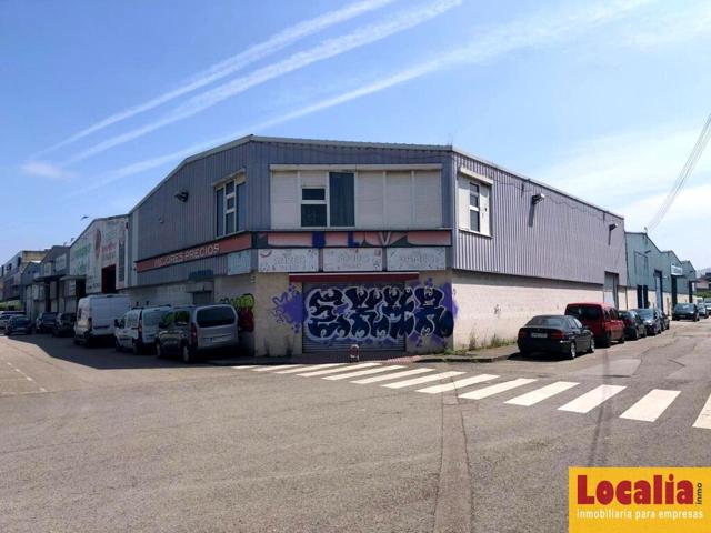 Nave industrial con 1024m2 en Santiago de Carates photo 0