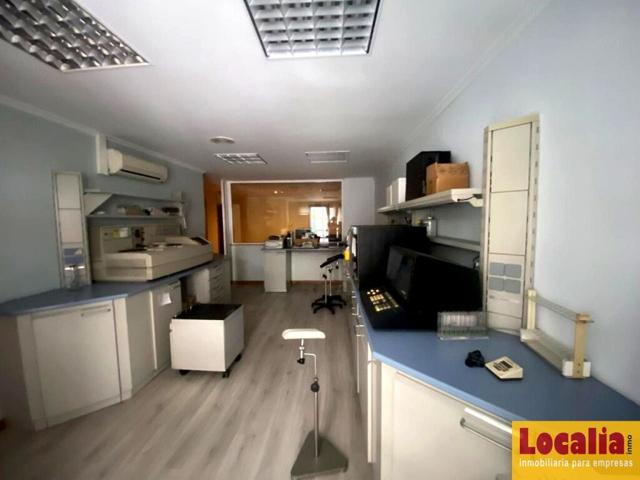 Oficina o despacho de 77 m² en alquiler Torrelavega photo 0