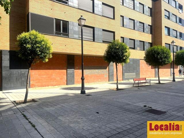 Extenso local comercial en alquiler. Palencia photo 0