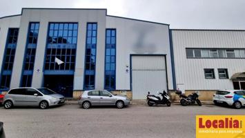 Espectacular nave con oficinas en Camargo. photo 0