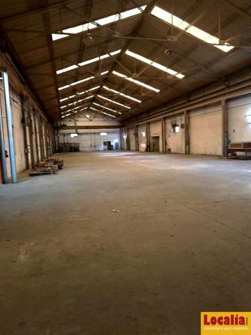 Impresionante nave industrial 4000m² en Valladolid photo 0