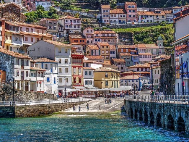 Cudillero Delicioso Pueblo Marinero Tentador  Inmueble  Mirando al Puerto photo 0