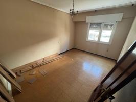 Ocasion Piso 110 metros en Pravia !!!! Compralo por 165€ - mes photo 0