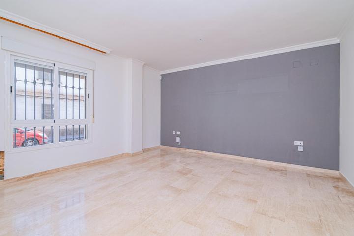 Piso de 3 habitaciones en Barrio de Monachil photo 0