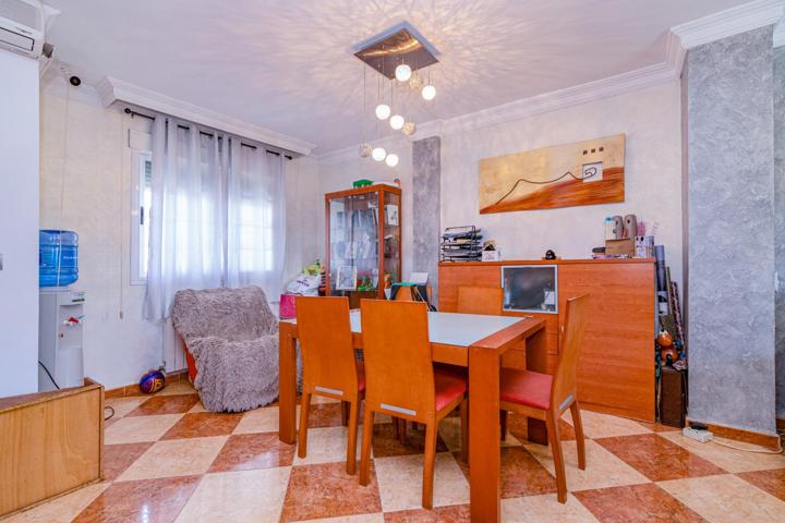 Casa en Belicena de 3 habitaciones photo 0