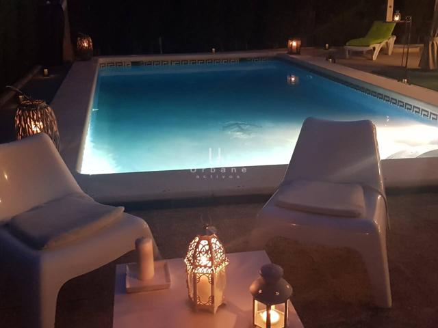 Oprotunidad gran chalet en la Alcaina con Piscina!! photo 0