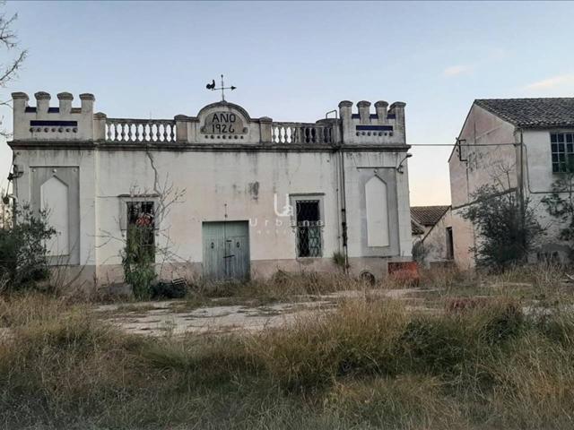 VIVIENDA + NAVES ANEXAS EN VENTA photo 0