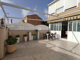 Amplio chalet en venta en Los Alcázares photo 0