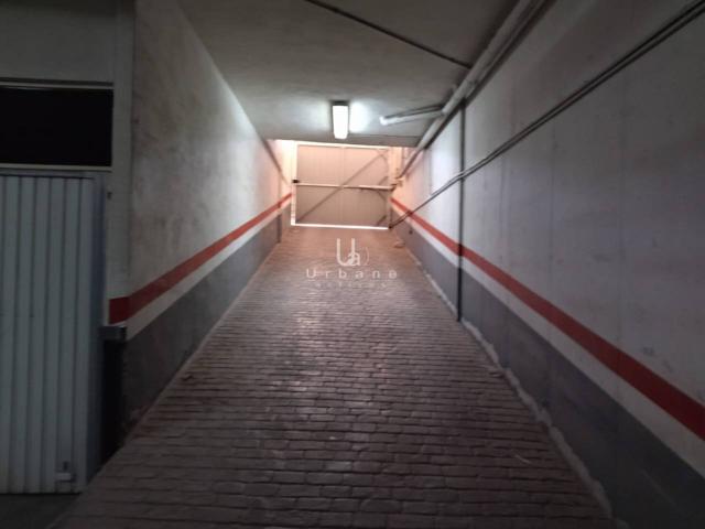 Plaza de garaje en venta en Beniaján – 20 m², cómoda y de fácil acceso. photo 0