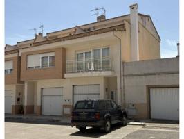 CASA PAREADA EN VENTA EN CHIVA photo 0