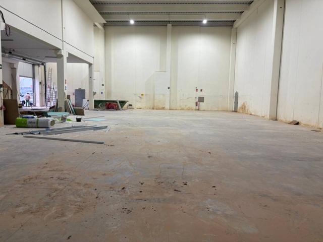 Nave industrial en alquiler en Sedaví photo 0