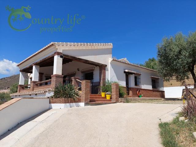 Villa En venta en Alcaucín photo 0