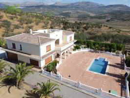 Villa En venta en Viñuela photo 0