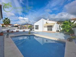 Unifamiliar Separadas En venta en Alcaucín photo 0