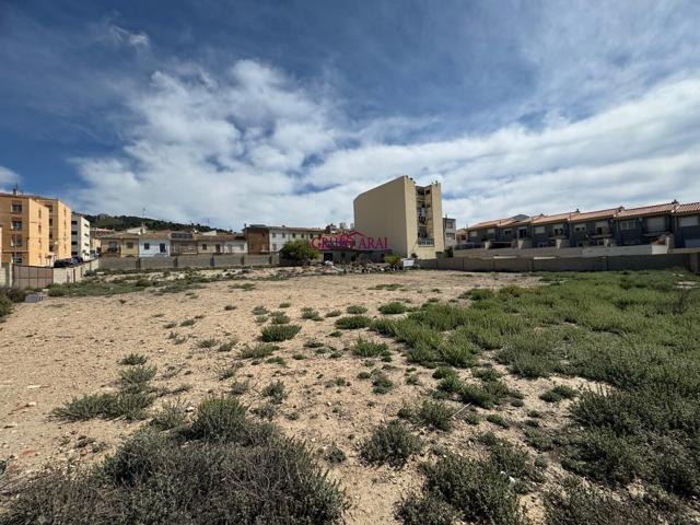 🔑🏘️ 'OPORTUNIDAD ÚNICA PARA PROMOTORES: CREA HOGARES EN EL CORAZÓN DE ONIL. photo 0