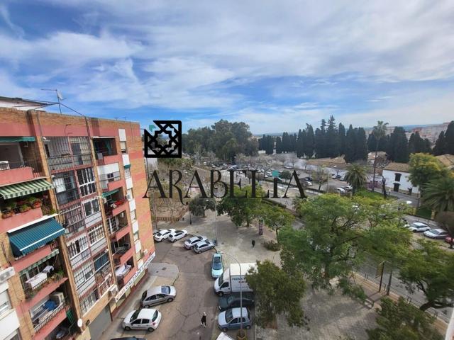 MAGNÍFICA PLAZA DE GARAJE DE 12M2 ÚTILES EN AVENIDA DE BARCELONA!!! photo 0