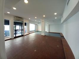 LOCAL COMERCIAL EN PLENO CENTRO photo 0