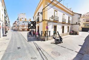 ESPECTACULAR LOCAL COMERCIAL EN EL REALEJO!!! photo 0