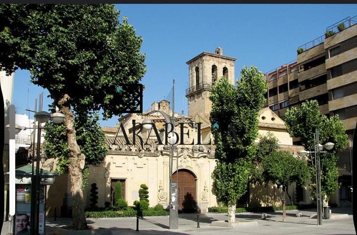 SE VENDE PISAZO JUNTO A LA IGLESIA DE SAN HIPOLITO photo 0