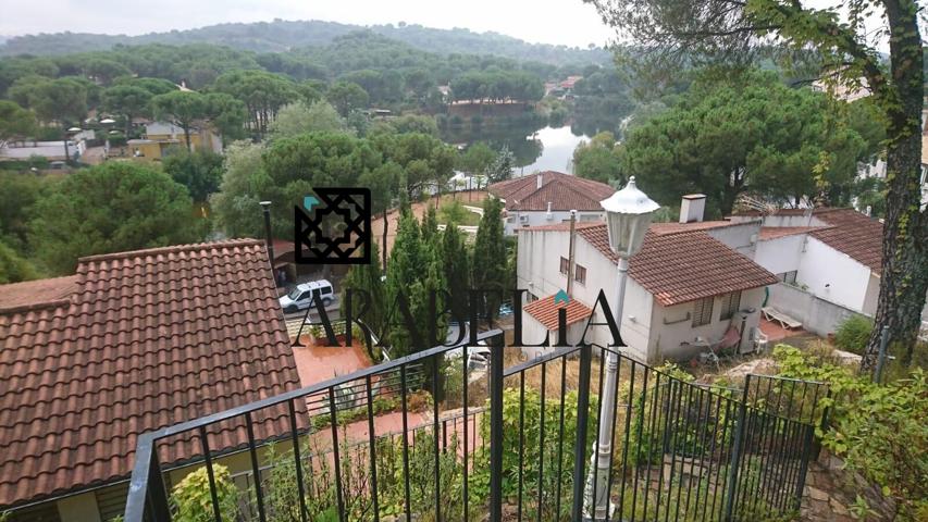 ¡¡¡ESPECTACULAR CASA CON VISTAS AL LAGO!!! photo 0