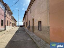 Casa adosada en venta en Siete Iglesias de Trabancos photo 0