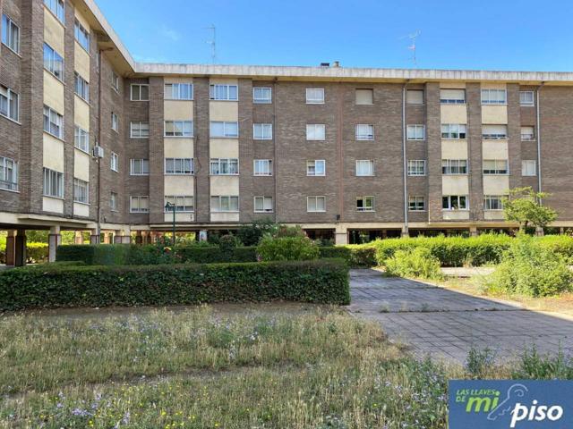 Piso en venta en Huerta del Rey-Arturo Eyríes(47014) photo 0