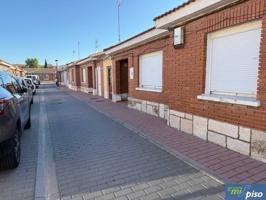 Chalet adosado en venta en Santovenia de Pisuerga(47155) photo 0