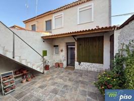 Chalet adosado en venta en Tordesillas photo 0