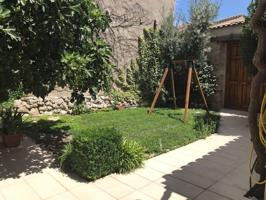 Casa en venta en Olivares de Duero photo 0