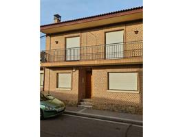 Casa en venta en Cogeces de Íscar photo 0