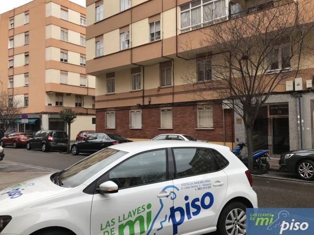 Piso en venta en Las Villas-Covaresa-Parque Alameda-La Rubia(47008) photo 0