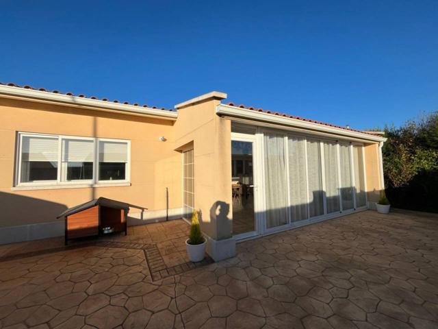 Chalet unifamiliar en venta en Aldeamayor de San Martín photo 0